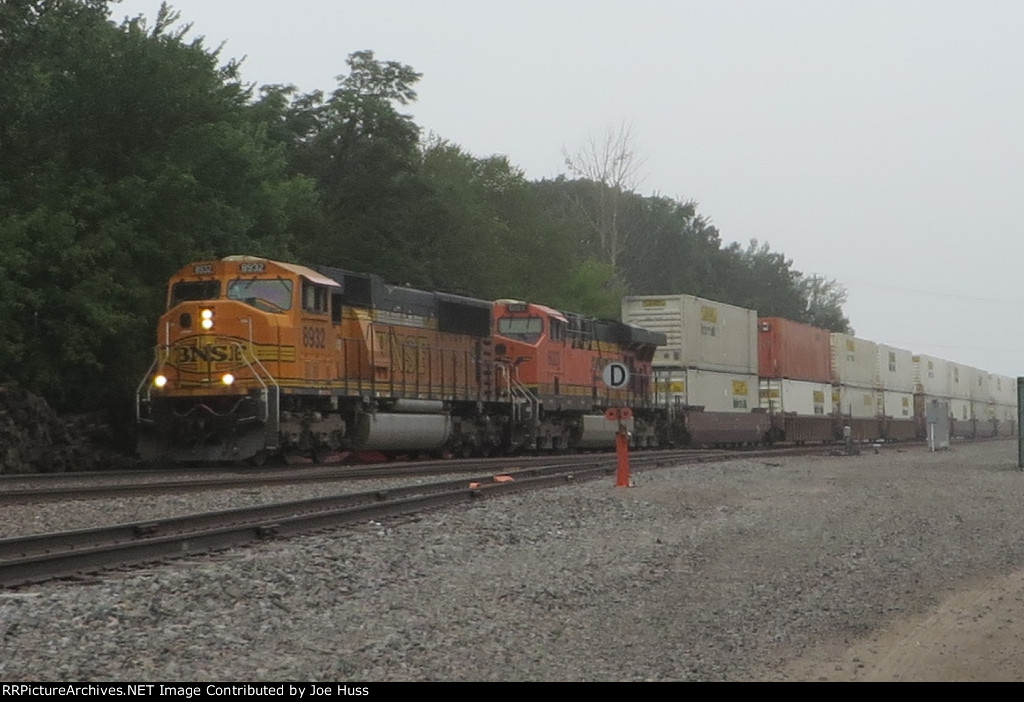 BNSF 8932 East